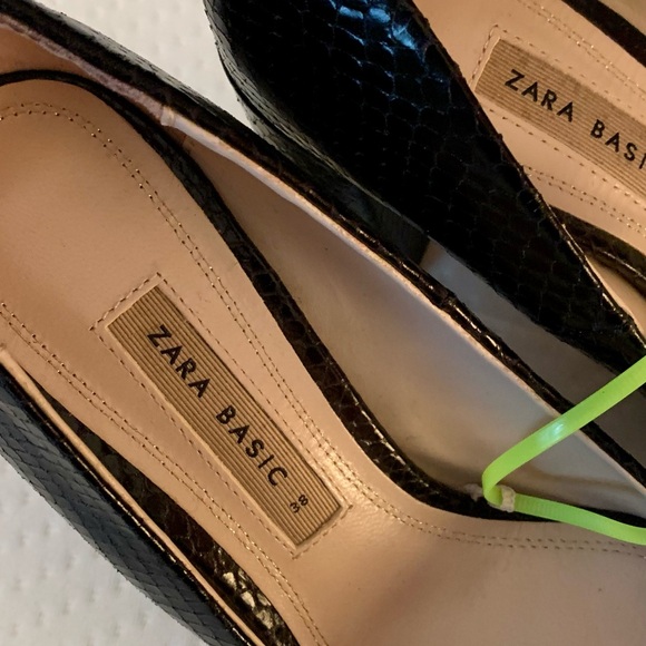 NWOT ZARA snakeskin look block heels - Picture 6 of 6
